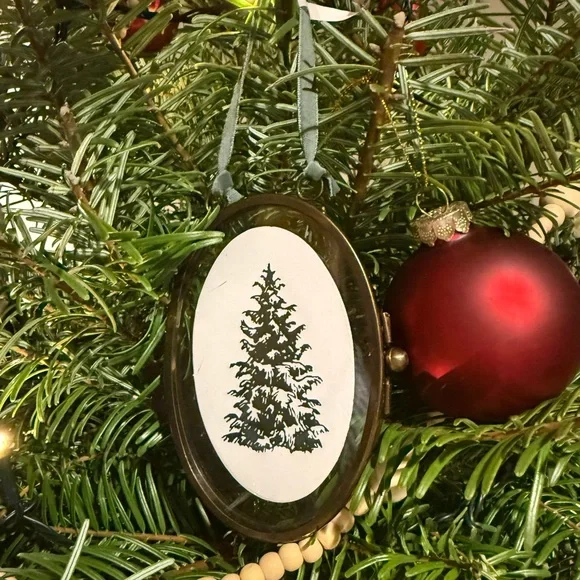 Brass and Glass Oval Frame Ornament - Hearth & Hand™ with Magnolia - Picture 2 of 6